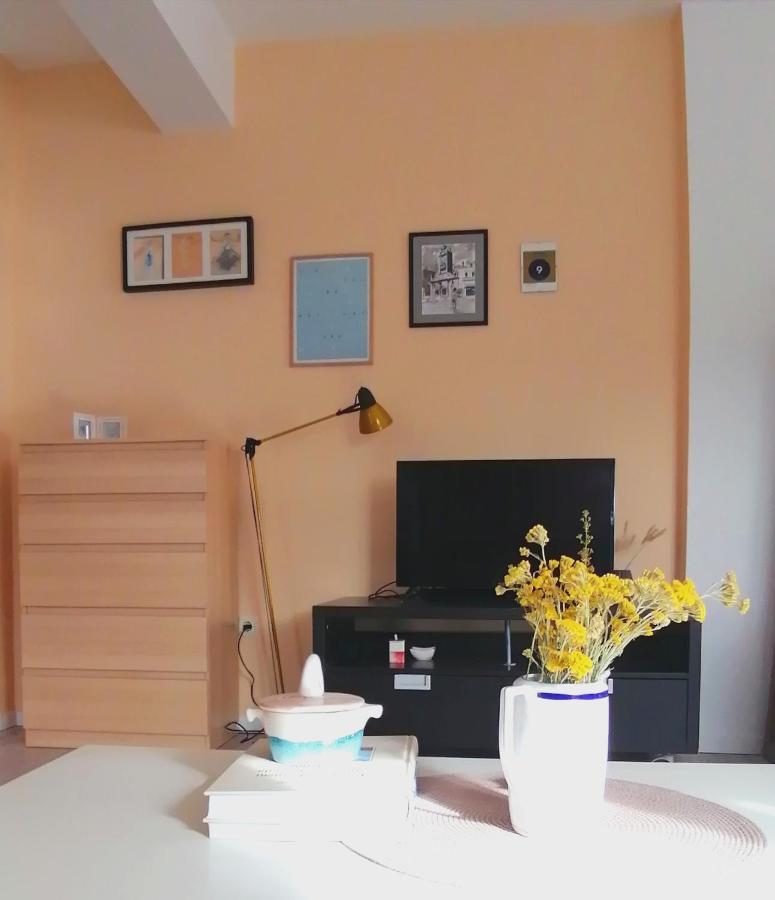 Apartment Mare Vrsi Exterior photo
