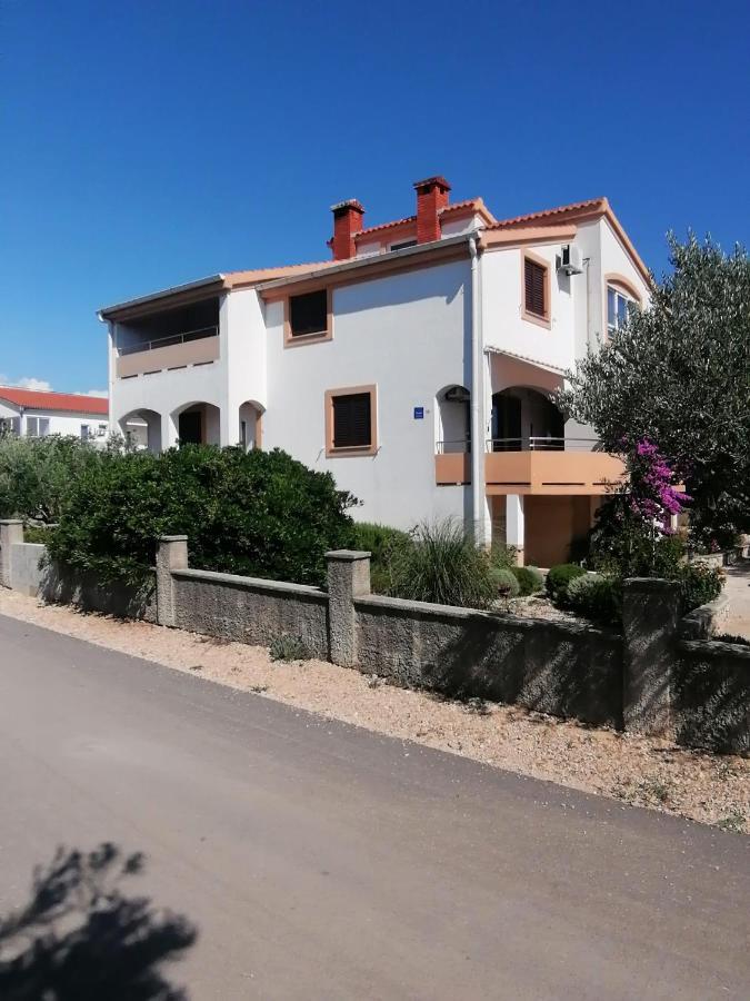 Apartment Mare Vrsi Exterior photo