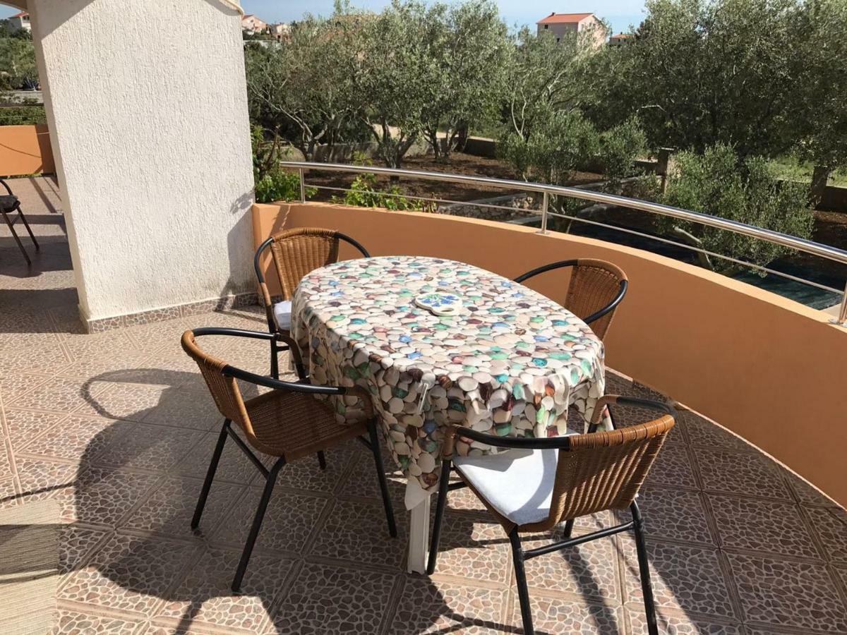 Apartment Mare Vrsi Exterior photo